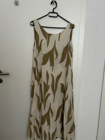 Oversize Summer Dress with Leaf Pattern - Size Small