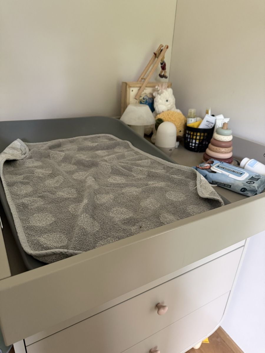 Ikea Tables à langer & accessoires: Ikea Changing table with drawers – D'occasion à Zürich par bremetobias 5