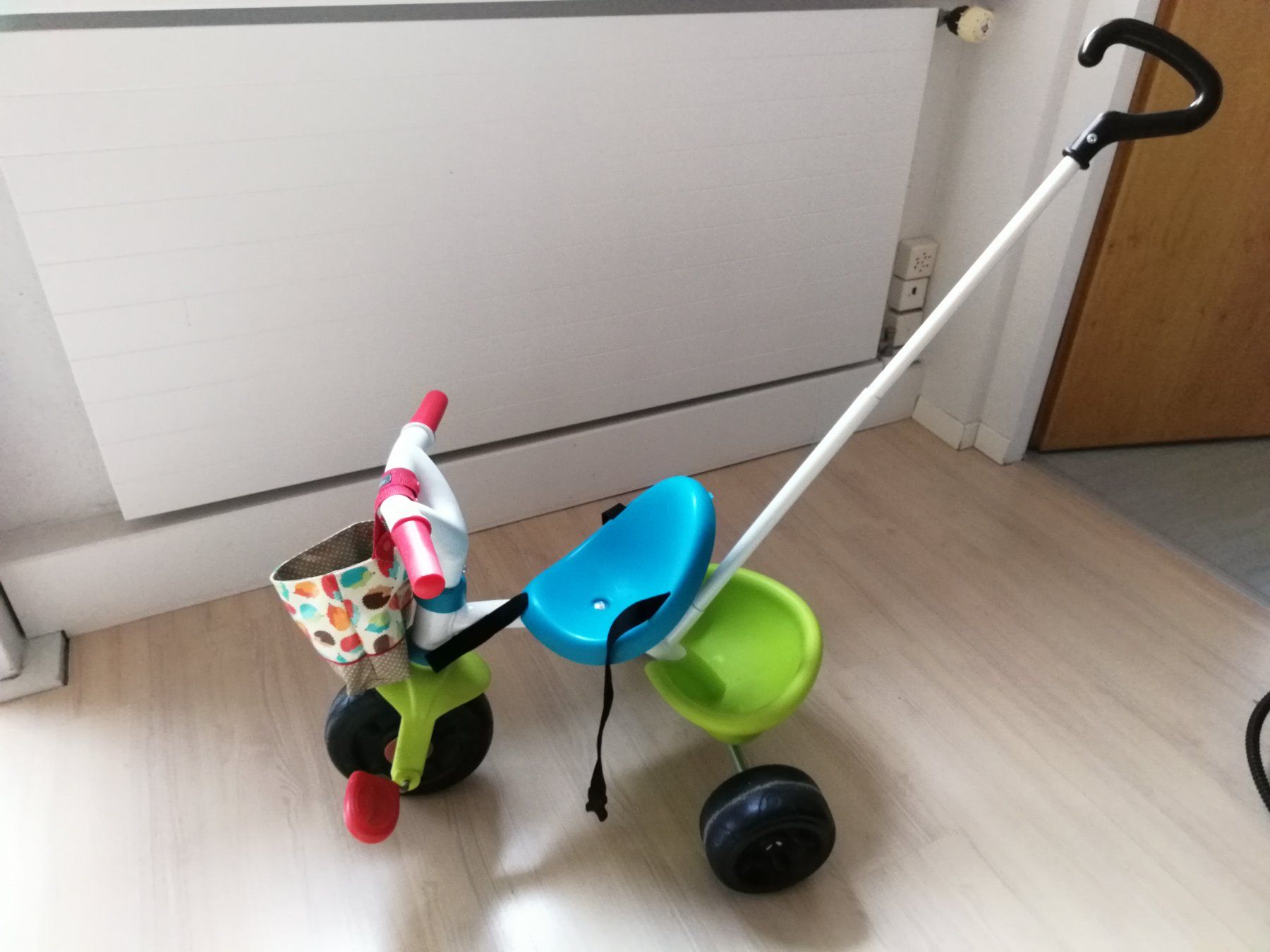 Smoby Fahrzeuge für Kinder: Kinder Velo zum Selberfahren oder Schieben – Gebraucht aus Horn von Corazon15