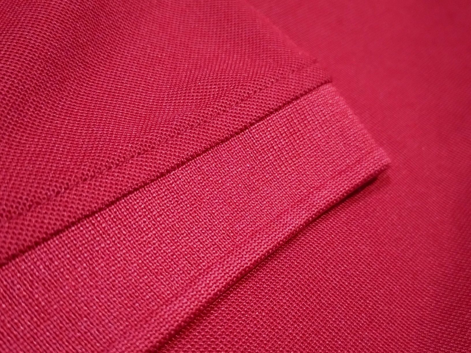 Magliette Polo: Polo CAT bordeaux Taille M, comme neuf! – Usato da Farvagny-le-Grand venduto da LaCaverne 4