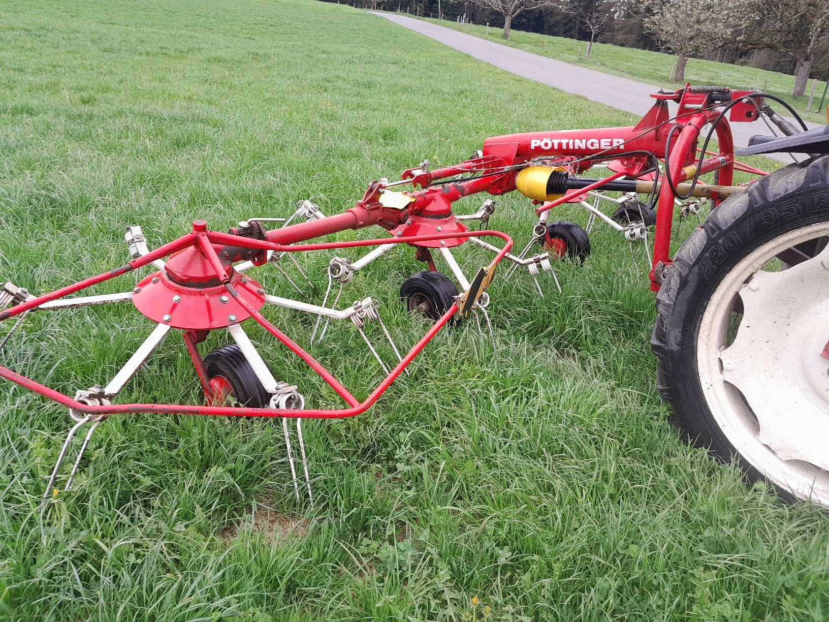 Tutte le macchine: Kreiselheuer  – Usato da Gondiswil venduto da Beatrix73 2