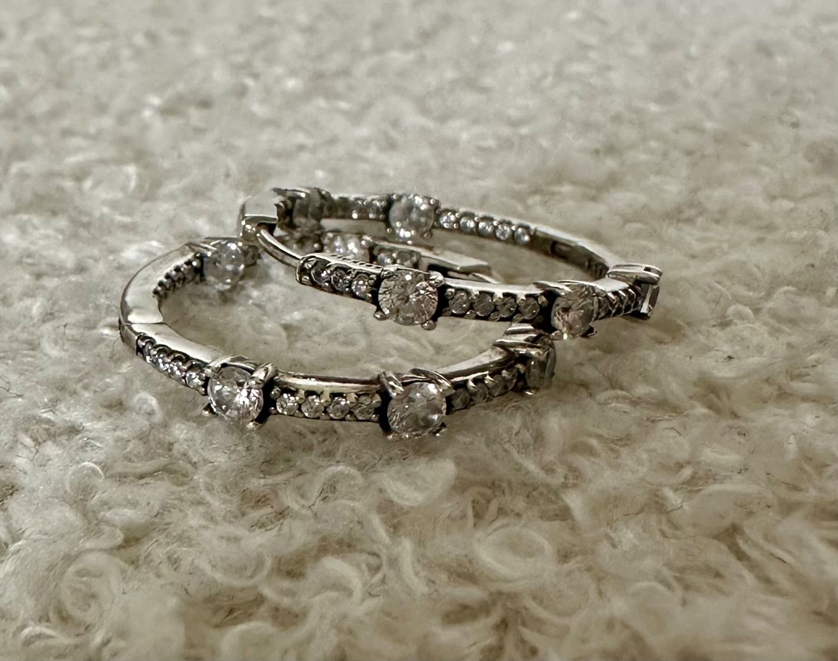 Pandora Orecchini pendenti & Orecchini a lobo: Pandora Timeless Creolen Pavé – Usato da Laufenburg venduto da oli_w7rd