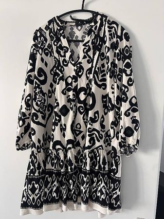 Kleid Zara gemustert schwarz weiss Grösse S
