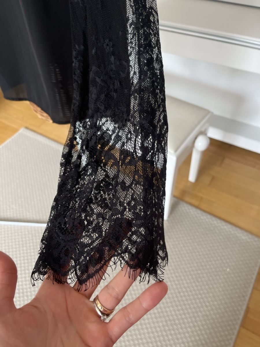 Shein Blusen: Bluse schwarz mit Spitzenärmel, Shein, ca. 38 – Gebraucht aus Solothurn von Bobesch08 2