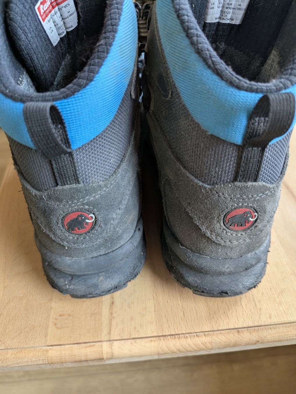 Mammut Scarpe da uomo: Mammut Wanderschuhe schwarz-blau – Usato da Leuzigen venduto da Johannes7 5