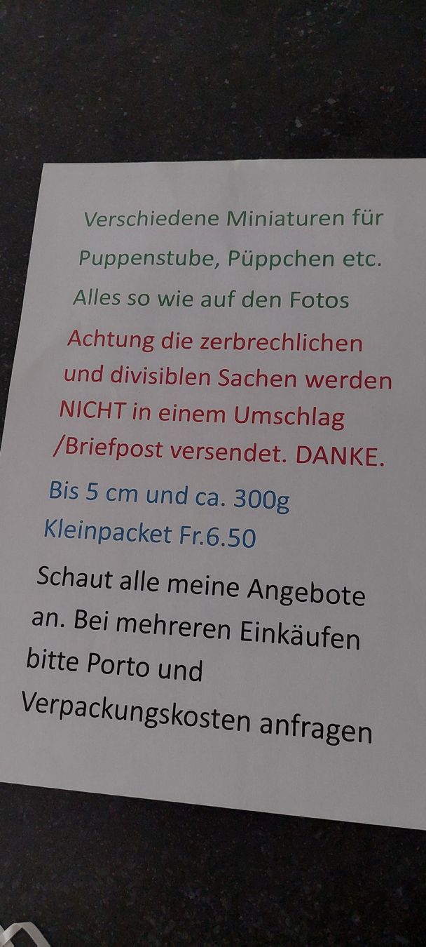 Case e mobili per bambole: Puppenstuben Puppenkleidchen  – Usato da Muri AG venduto da nindo1 1