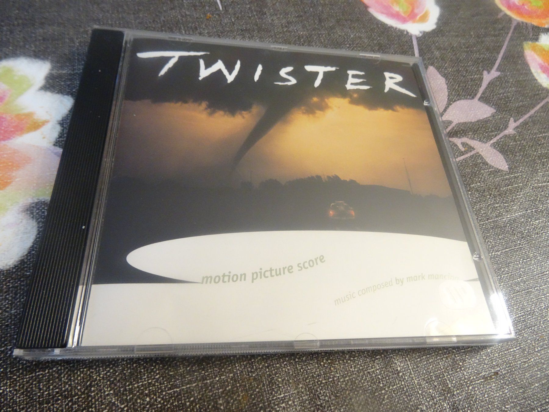 CDs: Twister - Motion picture Score CD – Gebraucht aus Olten von