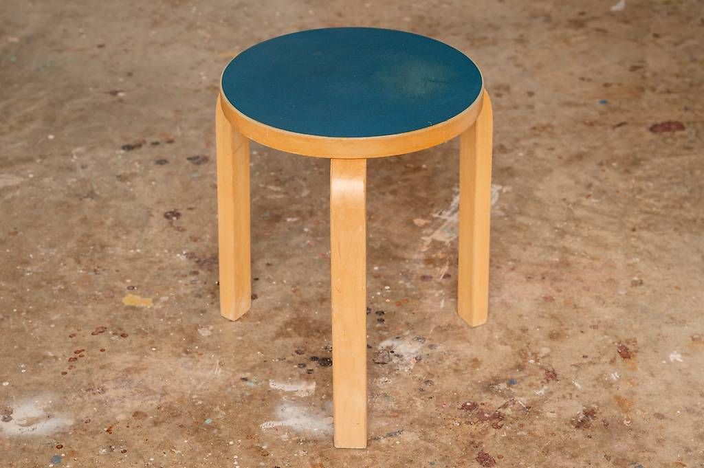 Aalto Sgabelli: Alvar Aalto Hocker 60 – Usato da Beringen venduto da 8222Beringen 8