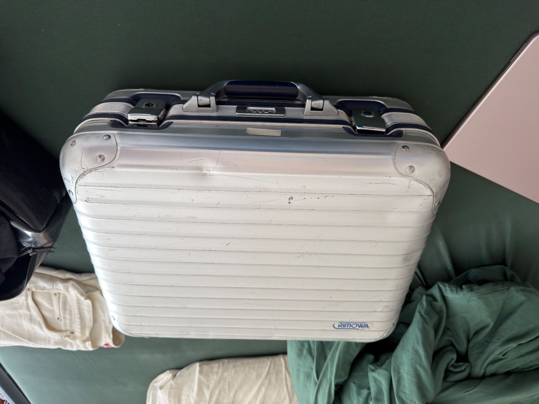 Rimowa Valigie: Kleiner Rimowa Piloten Koffer – Usato da Zürich venduto da lazarus444 2