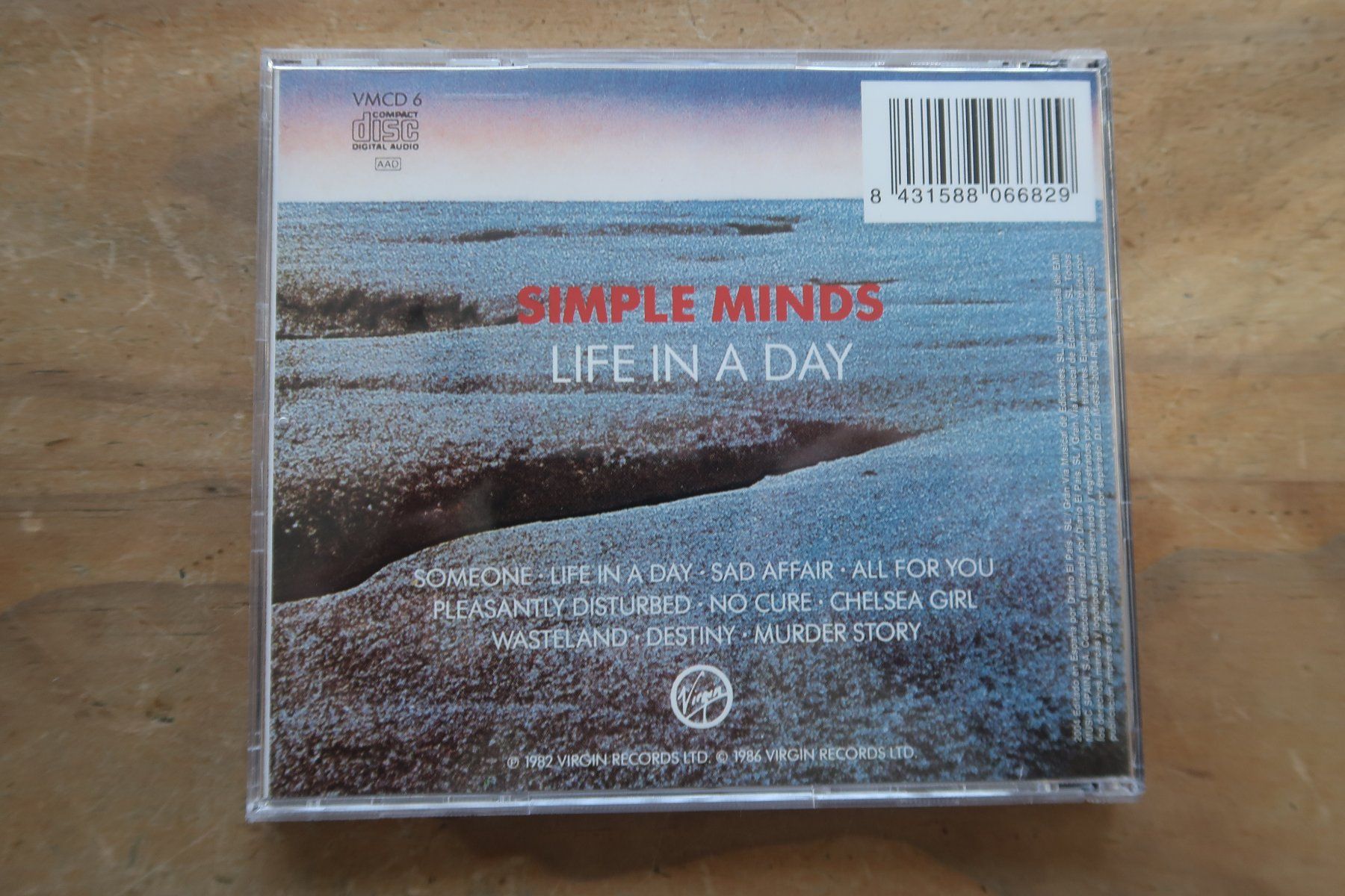 CD: SIMPLE MINDS - LIFE IN A DAY - CD – Usato da Basel venduto da Patiscat 1