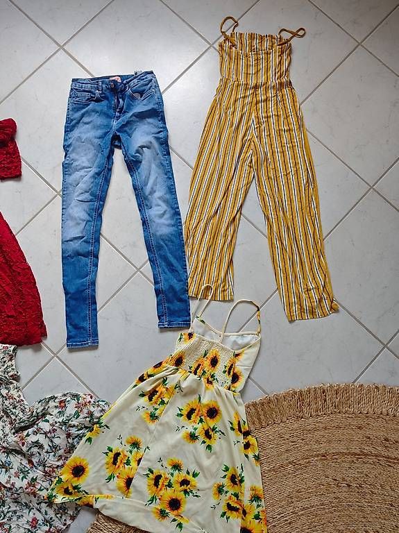 Lotti di vestiti: Kleiderpaket Damen Grösse S – Usato da Nuglar venduto da nao_fr9z 1