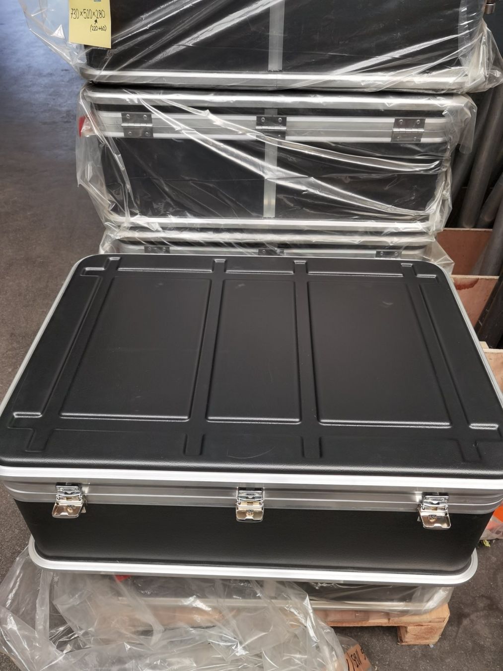 Valigie: Koffer 730x520x280 – Nuovo e nell'imballaggio originale da Aesch LU venduto da Cubic 1