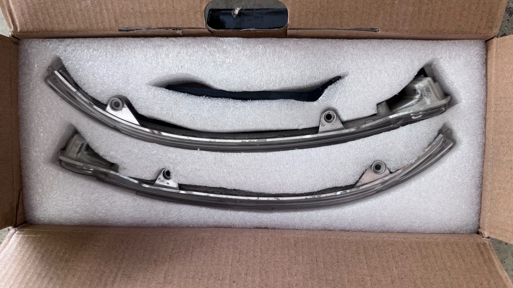 Volkswagen Tutti pezzi di ricambio auto: Original Spiegelblinker links und rechts – Usato da Wolfhausen venduto da ResalePoint