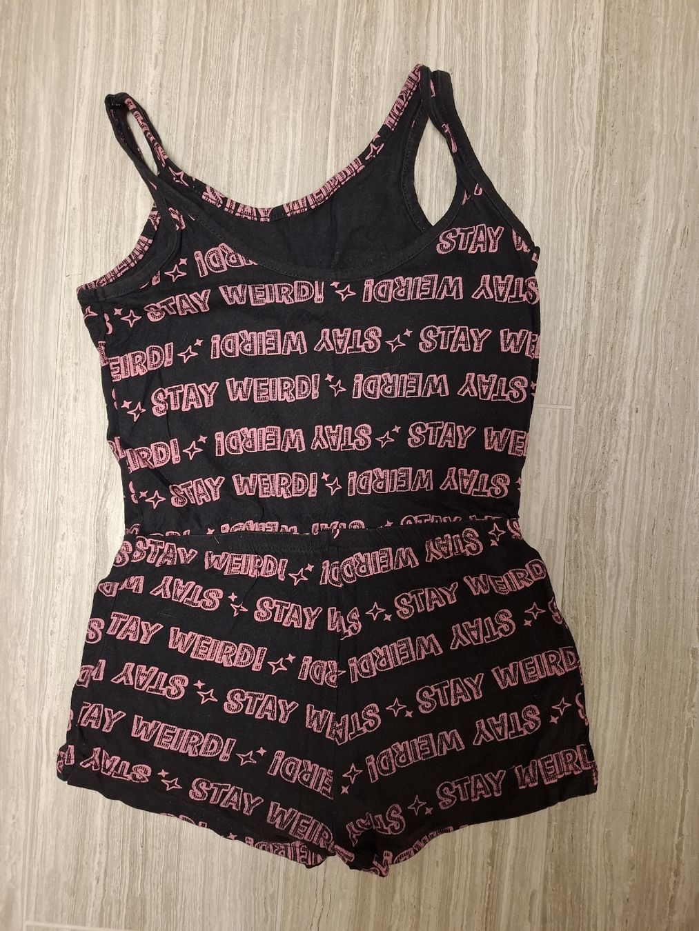 Camicette, T-shirt & Top: body short noir rose taille 134 – Usato da Ecublens FR venduto da ame_y8tq 1