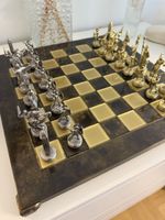 Edles Schachspiel im Antik-Design / Mythologie – Metallfigur
