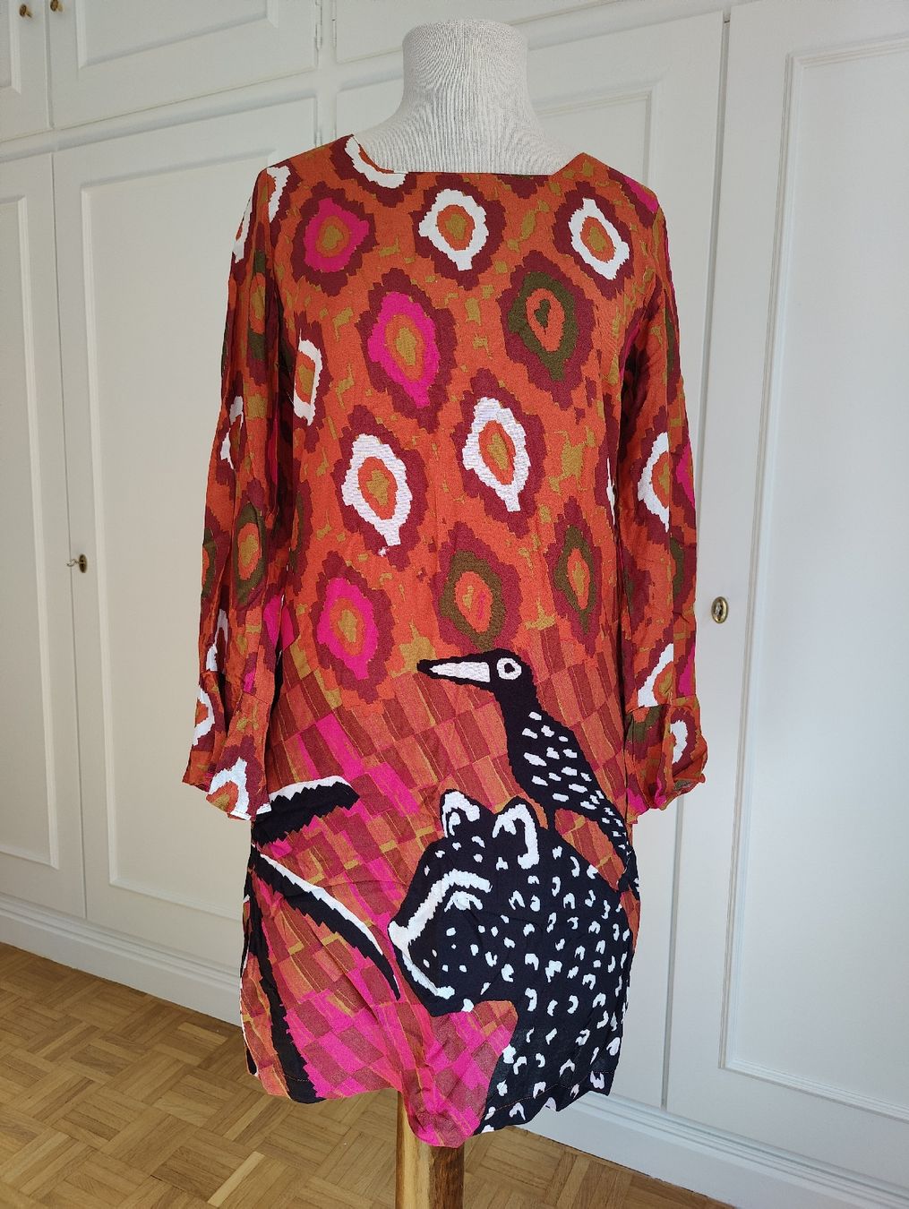 Vestiti: Seventies Patterned Long Sleeve Mini Dress – Usato da La Tour-de-Peilz venduto da dAutrefois 1