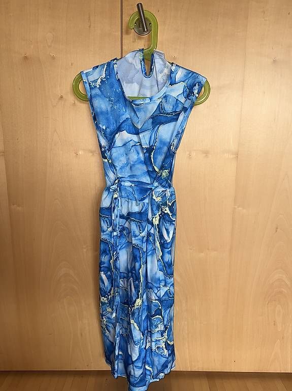 Vestiti & Gonne: Kleid 10-12 Jahre – Nuovo e nell'imballaggio originale da Buchs AG venduto da Cres3