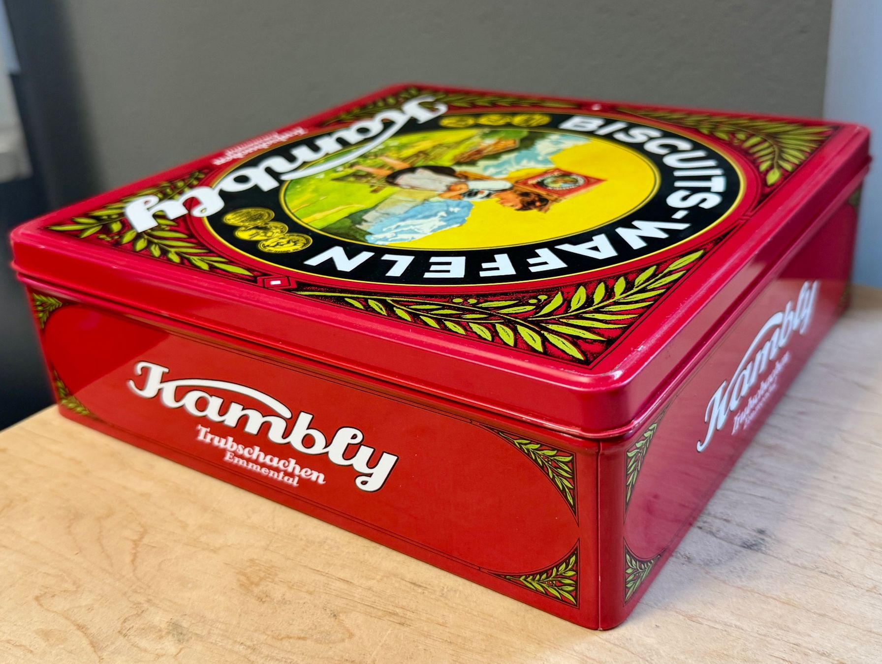 Kambly Altro in Decorazioni & Accessori: Schöne ältere Blechdose KAMBLY – Usato da Rothrist venduto da Luckywinner 2