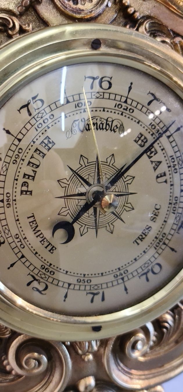 Altri elettrodomestici e apparecchi d’epoca: Antike Barometer/Thermometer-Kombination aus Messing – Usato da ZÜRICH venduto da Arte-24 4