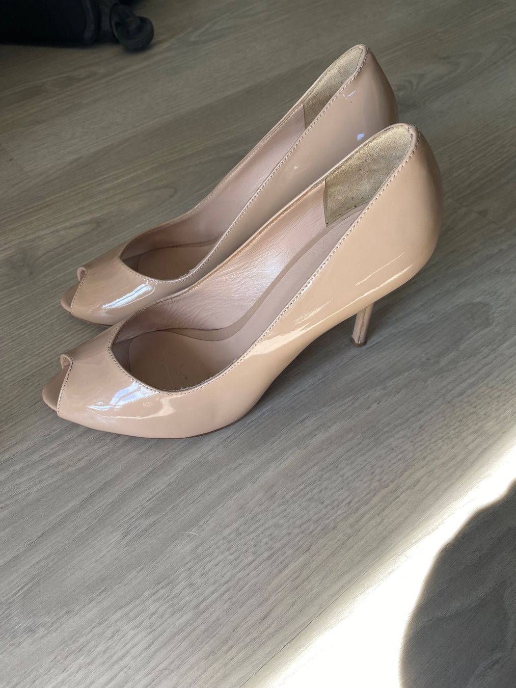 Scarpe da donna: Chaussures à talon en cuir – Usato da Lausanne venduto da Mlle-Artemis 1