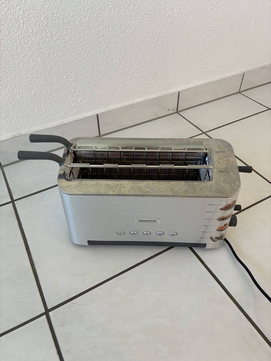Kenwood Elettrodomestici da cucina: Kenwood TTM610 toaster – Usato da Schönenwerd venduto da P.Zwackelmann
