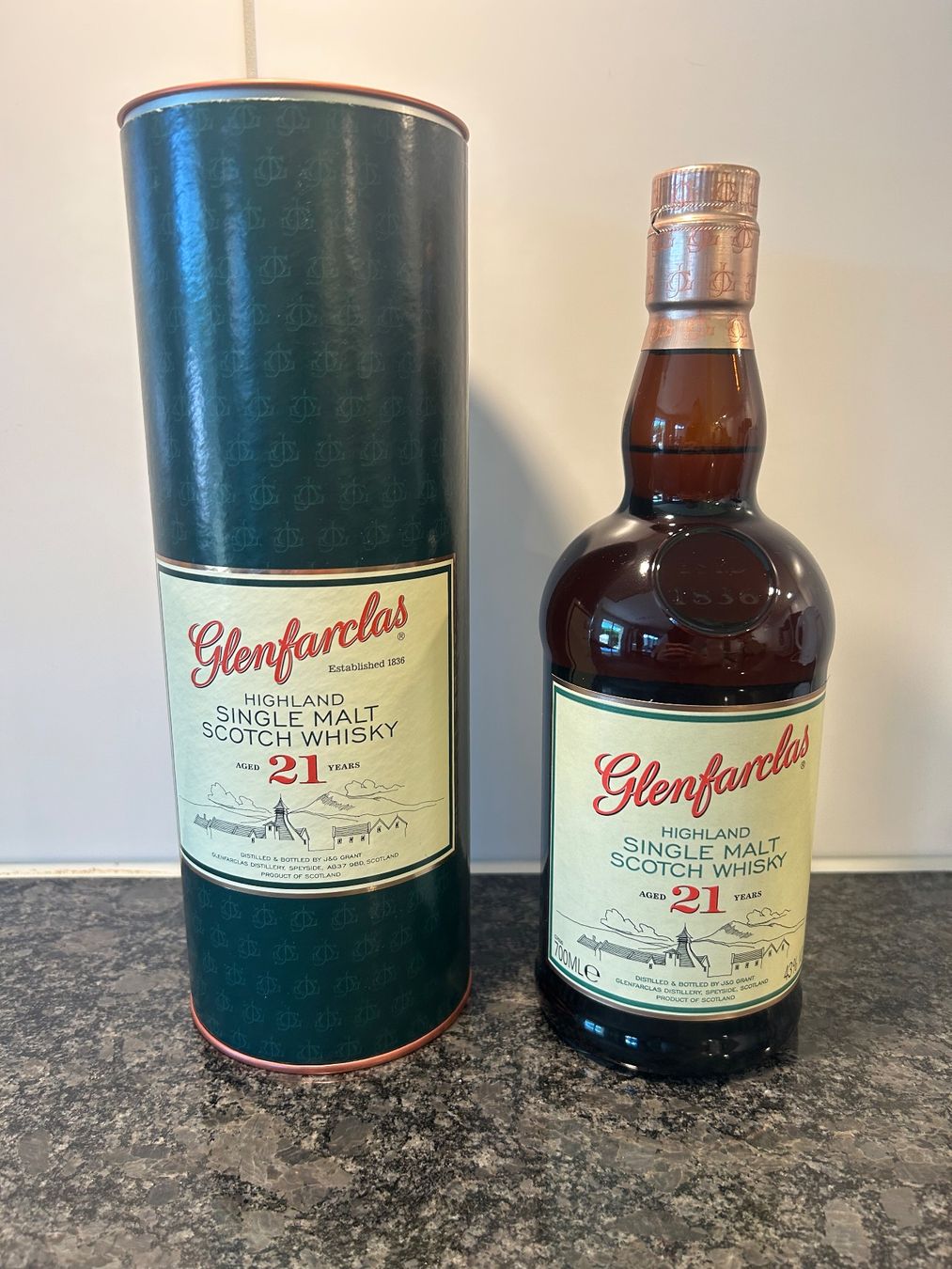 Glenfarclas Bevande alcoliche: Glenfarclas Single Malt Whisky 21 Years – Nuovo e nell'imballaggio originale da Wangen an der Aare venduto da SG94