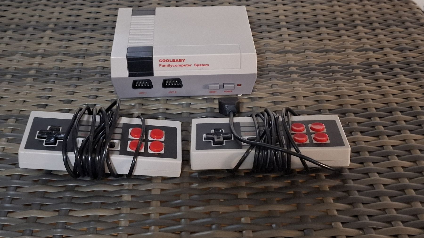 Console: Console de jeux COOLBABY Familycomputer System gris – Nuovo e nell'imballaggio originale da Meyrin venduto da Maribel81 1