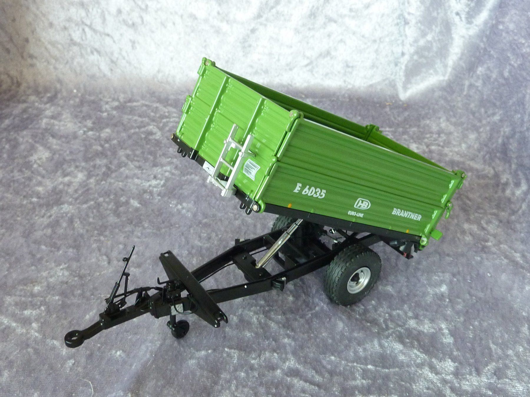 Wiking Modellautos: HB Brantner Einachs-Dreiseitenkipper E6035  1:32 – Neu (gemäss Beschreibung) aus Dürrenäsch von modellautos4you 4