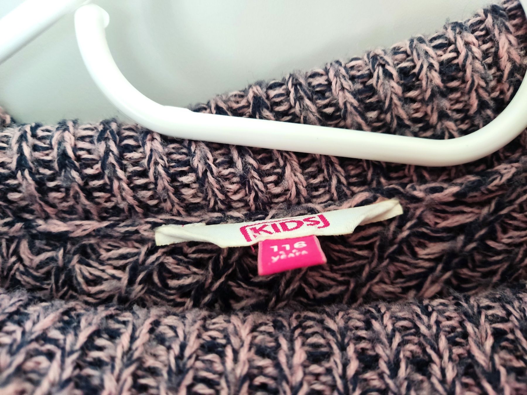 Maglioni & Felpe: Kinder Mädchen Poncho Gr. 116 – Usato da Biel/Bienne venduto da AnikaNah 1