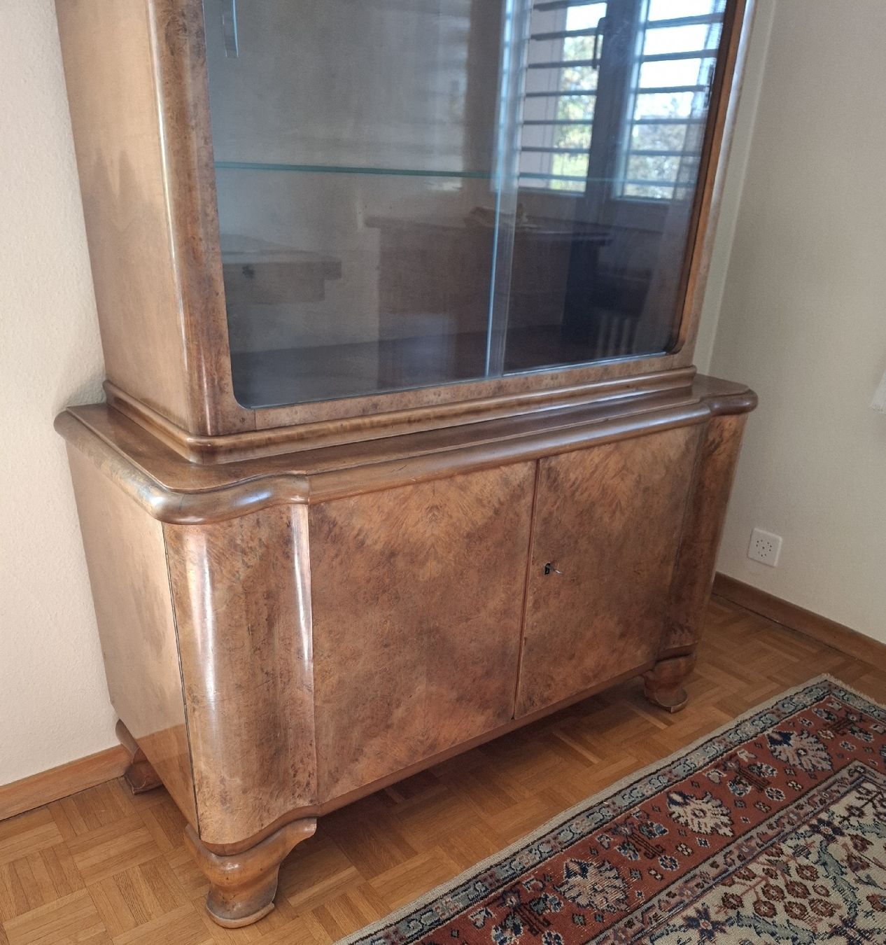 Vitrinen: Buffetschrank / Vitrine – Gebraucht aus Reinach BL von Malin20 2