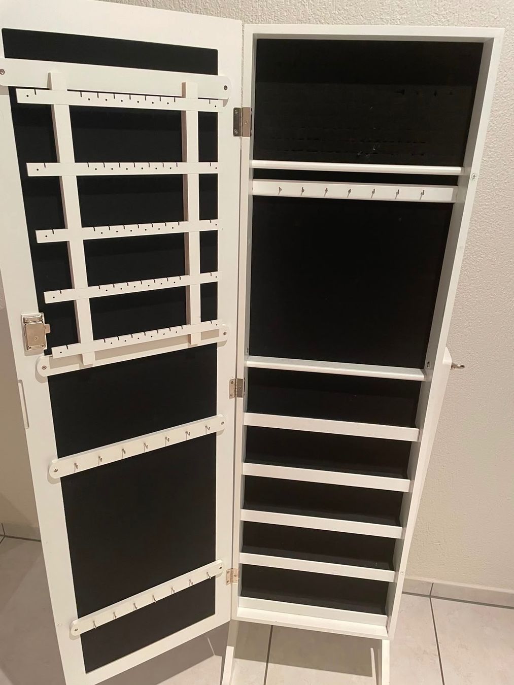 Conforama Specchi: Schmuckschrank – Usato da Tägerig venduto da Bluefire04 2