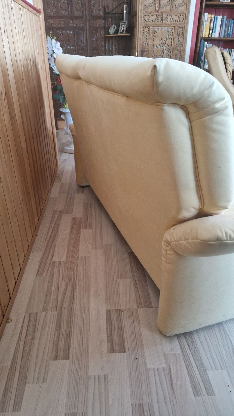 Sofas: Sofa Zweisitzer Gelb / Hellgelb – Neu (gemäss Beschreibung) aus Regensdorf von ine_5yys 2