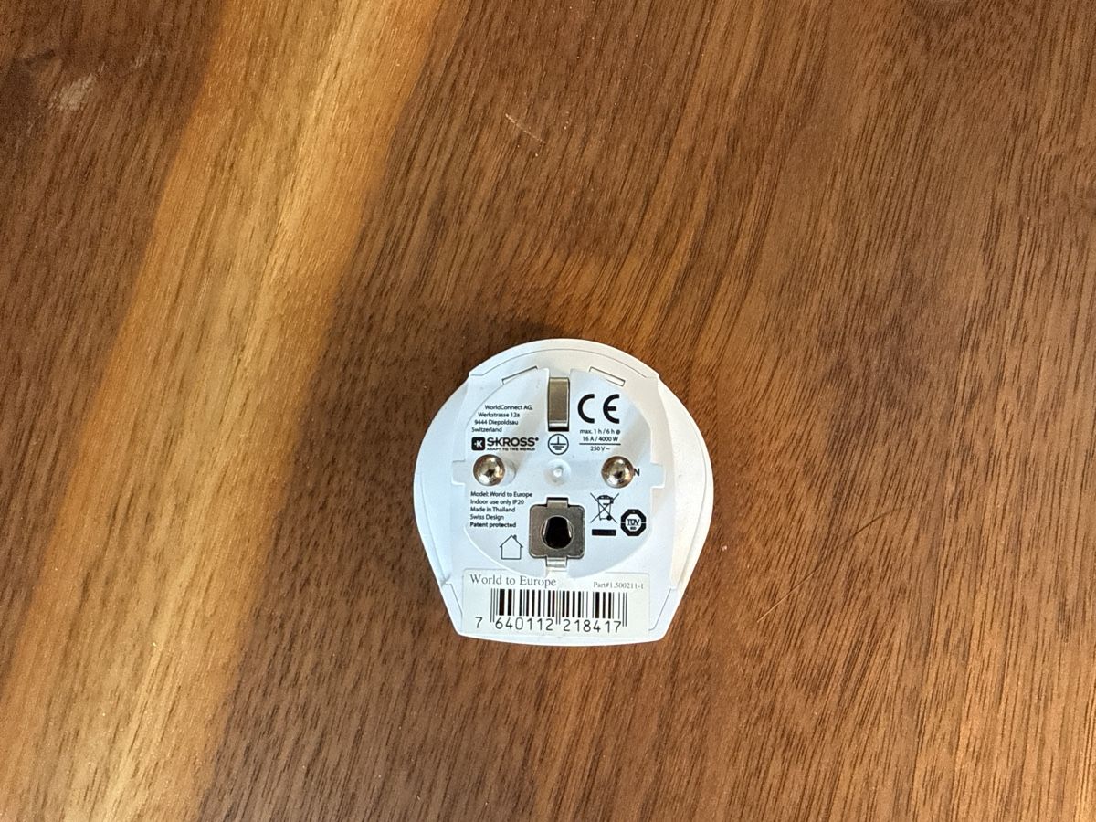 SKROSS Unità & Adattatore: SKROSS Reiseadapter Universal 13A 250V – Usato da Bern venduto da 4KSzxrEjtKm 3