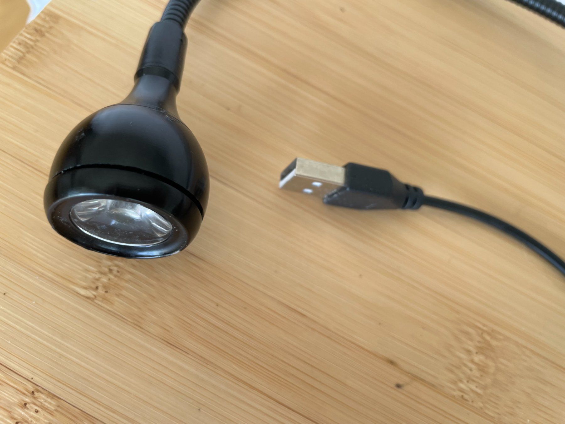 Lampen: Lampe LED USB lumière noire pour DJ – Gebraucht aus Petit Lancy von gil_hr6v 2
