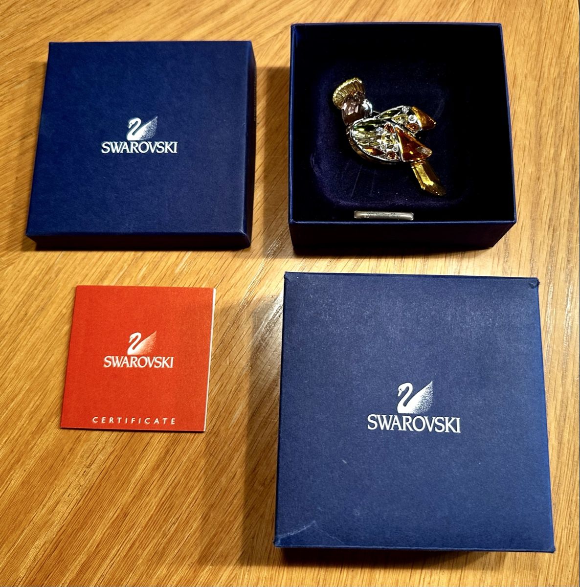 Swarovski Spille & Fermagli: Swarovski Brosche – Nuovo (secondo la descrizione) da Bern venduto da ACR12 1