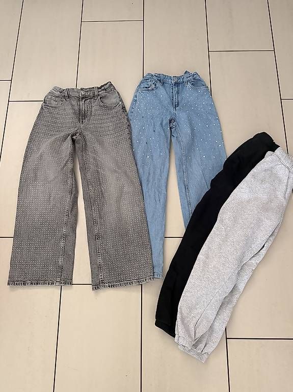 Kleiderpakete & -sets: Mädchen Set Gr. 146 (Preis zusammen) – Gebraucht aus Bülach von Potinam
