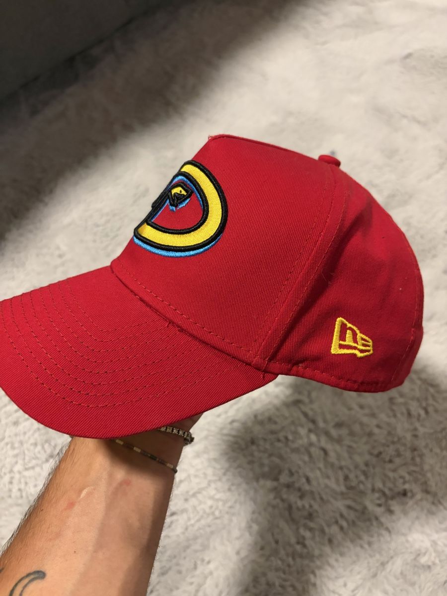 Altro in  Abbigliamento & Accessori: New Era Cap Rot One size – Usato da Grosshöchstetten venduto da Tobias.David 1