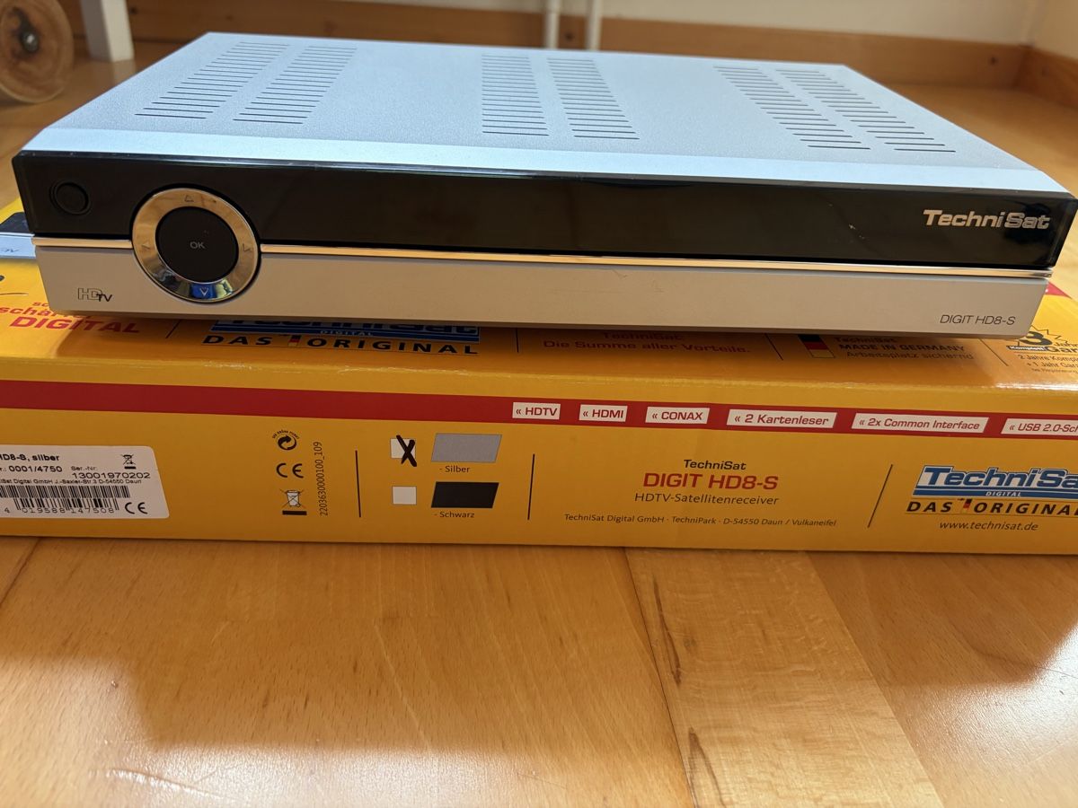 Technisat Récepteurs: TechniSat Satellitenreceiver Digit HD8-S silber – D'occasion à Rosshäusern par chzar1203 1