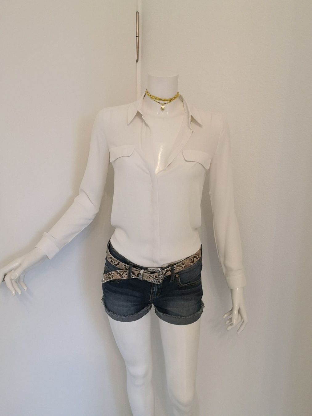 Mango Camicette: 🤩MANGO BLUSE ECRU NEU & D&G P. – Nuovo (secondo la descrizione) da Olten venduto da Naja-Twins-Twins 5