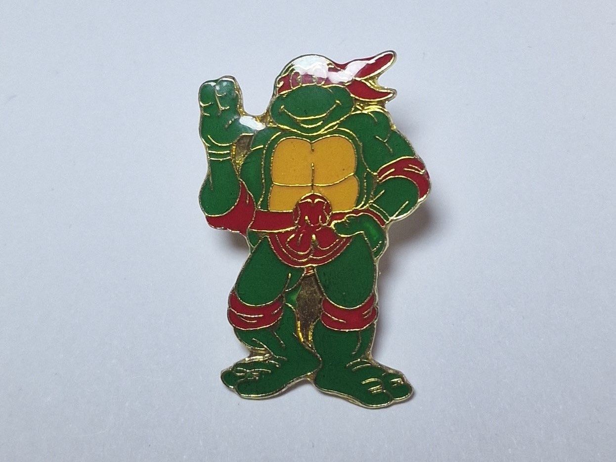 Plaketten & Abzeichen: Teenage Mutant Ninja Turtles Raphael Pin – Gebraucht aus Mitlödi von Raphy1996