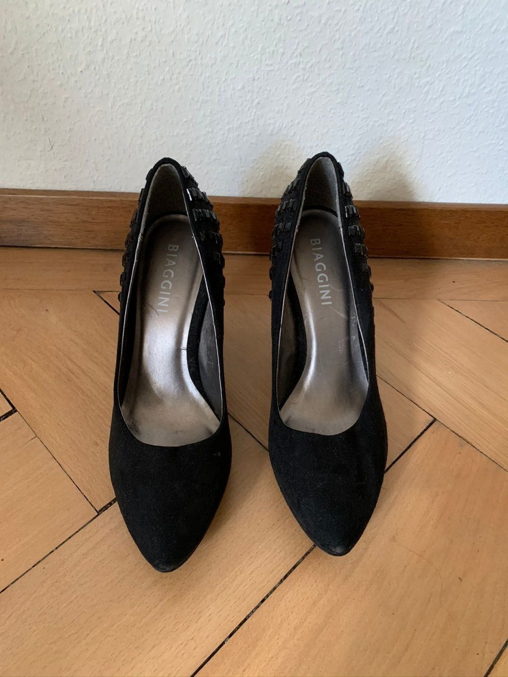 Chaussures femmes: Pumps schwarz mit Nieten - 38 – D'occasion à Zürich par Diazaio 4