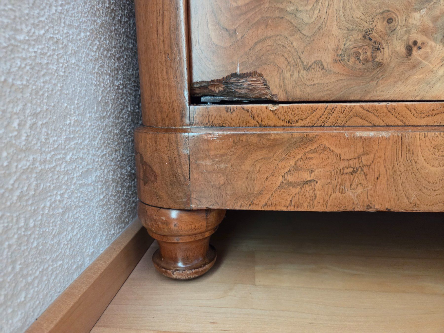 Armadi: Antiker Schrank – Usato da Oensingen venduto da ErAlt 2