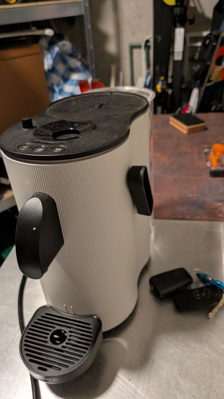 Coffee B Kaffeemaschinen & Espressomaschinen: Machine à café blanche, état d'occasion, avec accessoire – Gebraucht aus Lavigny von leo_5cbr 1