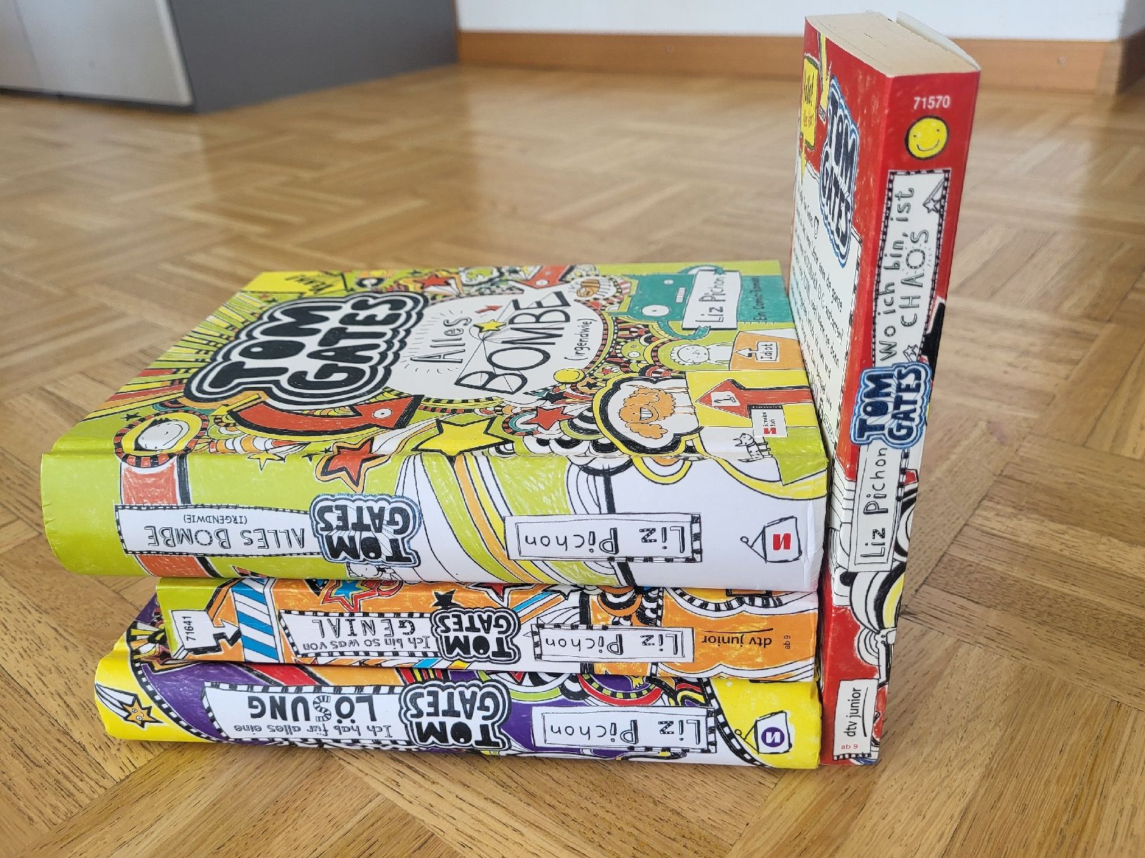 Libri: Tom Gates Bücher – Nuovo (secondo la descrizione) da Nidau venduto da Maltesers71