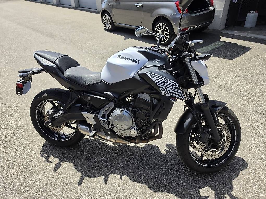 Kawasaki Strasse: Kawasaki Z650 – Gebraucht aus Waldstatt von christianmarti1990