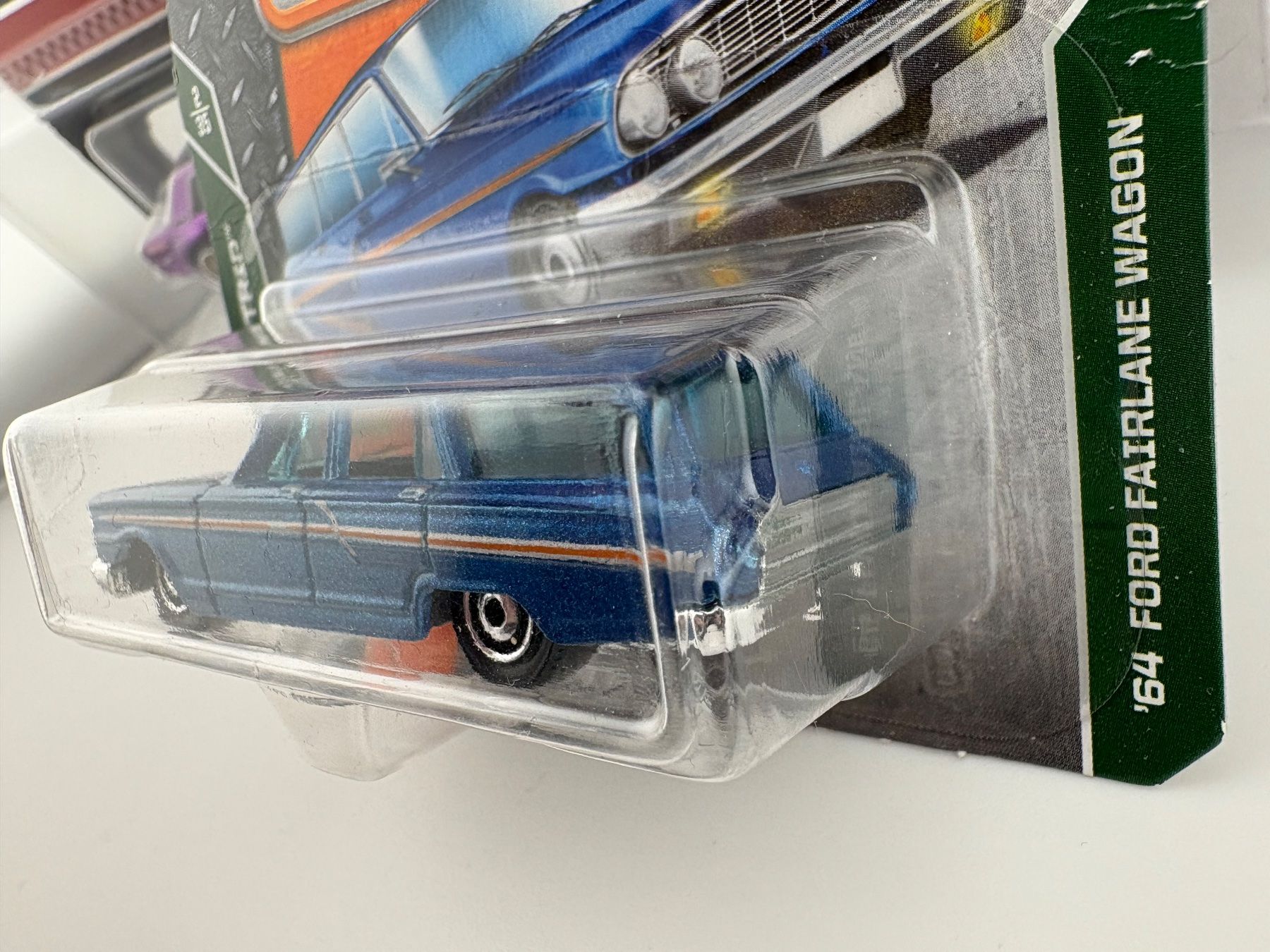 Matchbox Modellautos: Matchbox 64 Ford Fairlane Wagon - 2018 - 2/125 – Neu und originalverpackt aus Flawil von HeisseReifen 3