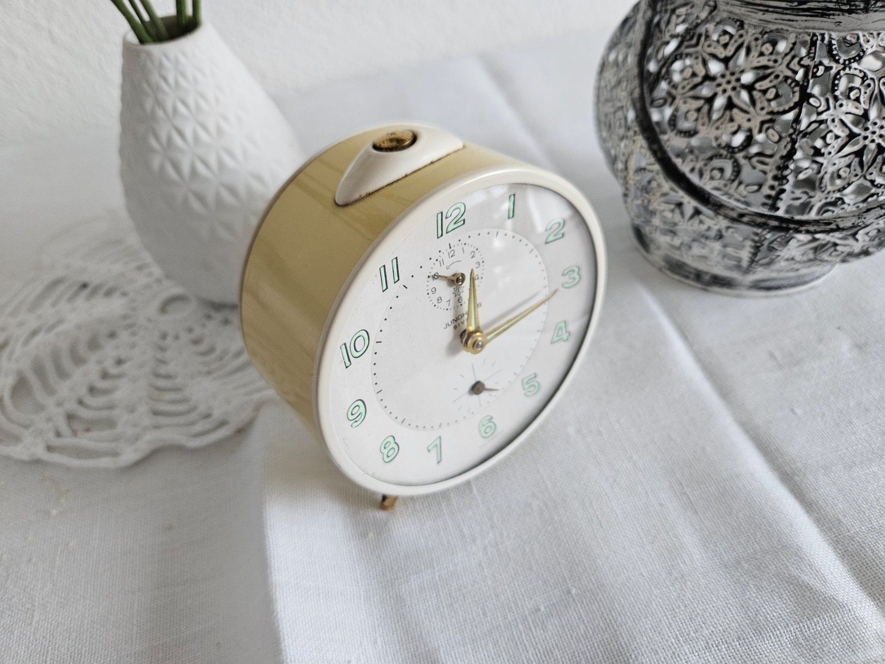 Junghans Wecker: Junghans Wecker Retro Design guter Zustand – Gebraucht aus Untervaz von FullFlap777 2
