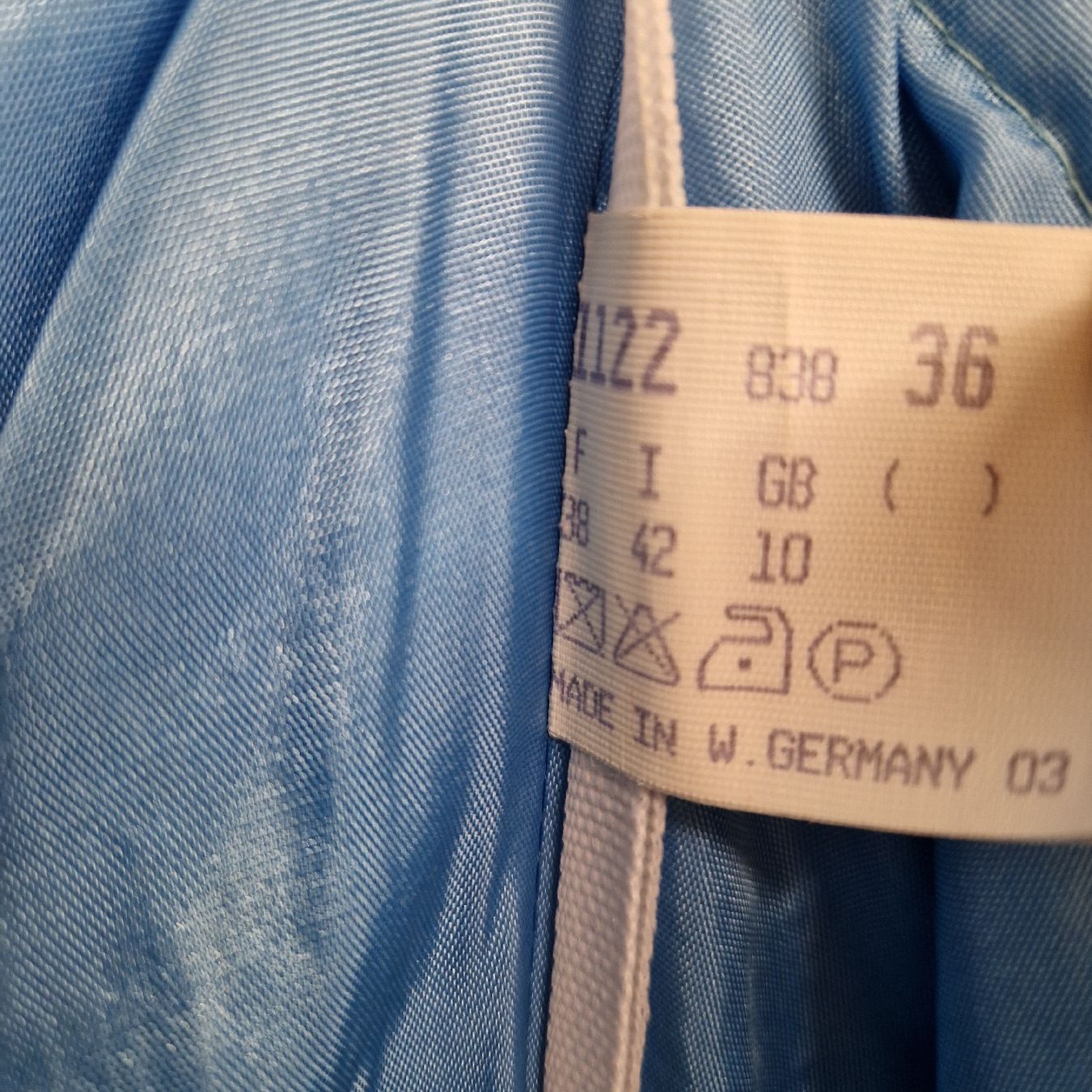 Kleider: Vera Mont Kleid, Gr. 36, hellblau – Gebraucht aus Bern von latrouvaillebern 1
