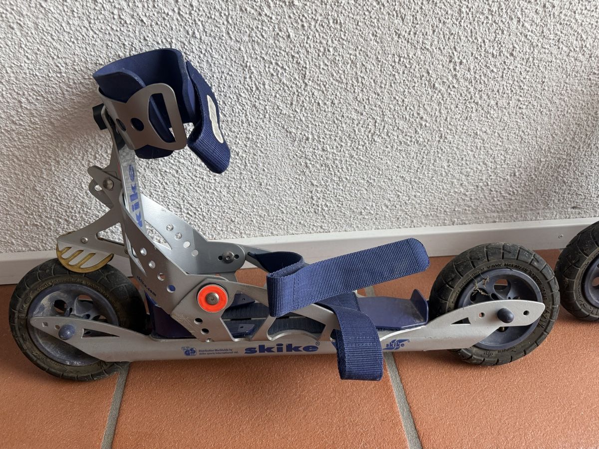 Skike Pattini in linea & Pattini a rotelle: Skike V07 – Usato da Wigoltingen venduto da josuah123 3