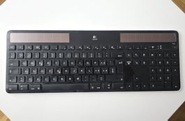 Logitech K750 Wireless Solar Tastatur für Mac – CH-Layout